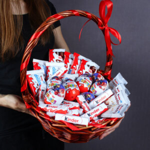 Подарочная корзина «Киндер» фото 1
