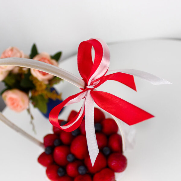 Корзинка с клубникой и голубикой «Клубничный Взрыв» 3