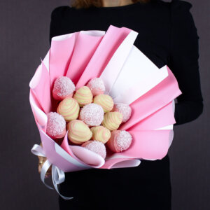 Букет из клубники в шоколаде «Ваниль» 1