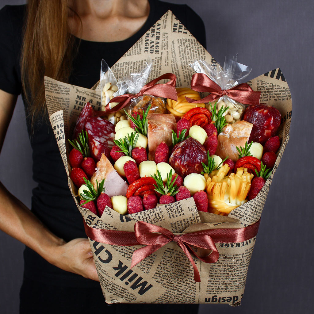 Съедобный букет «Шекли-Стрим» в газете, фото 1