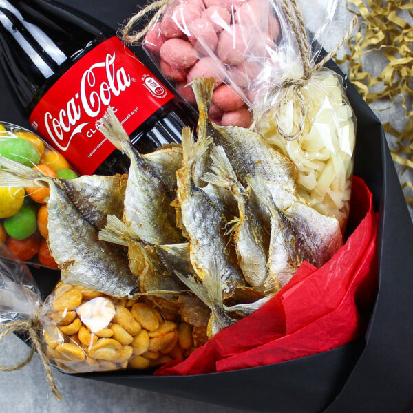 Съедобный букет «Фишер-Хук» в черной упаковке. фото 3