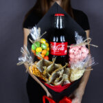 Съедобный букет «Фишер-Хук» в черной упаковке. фото 2