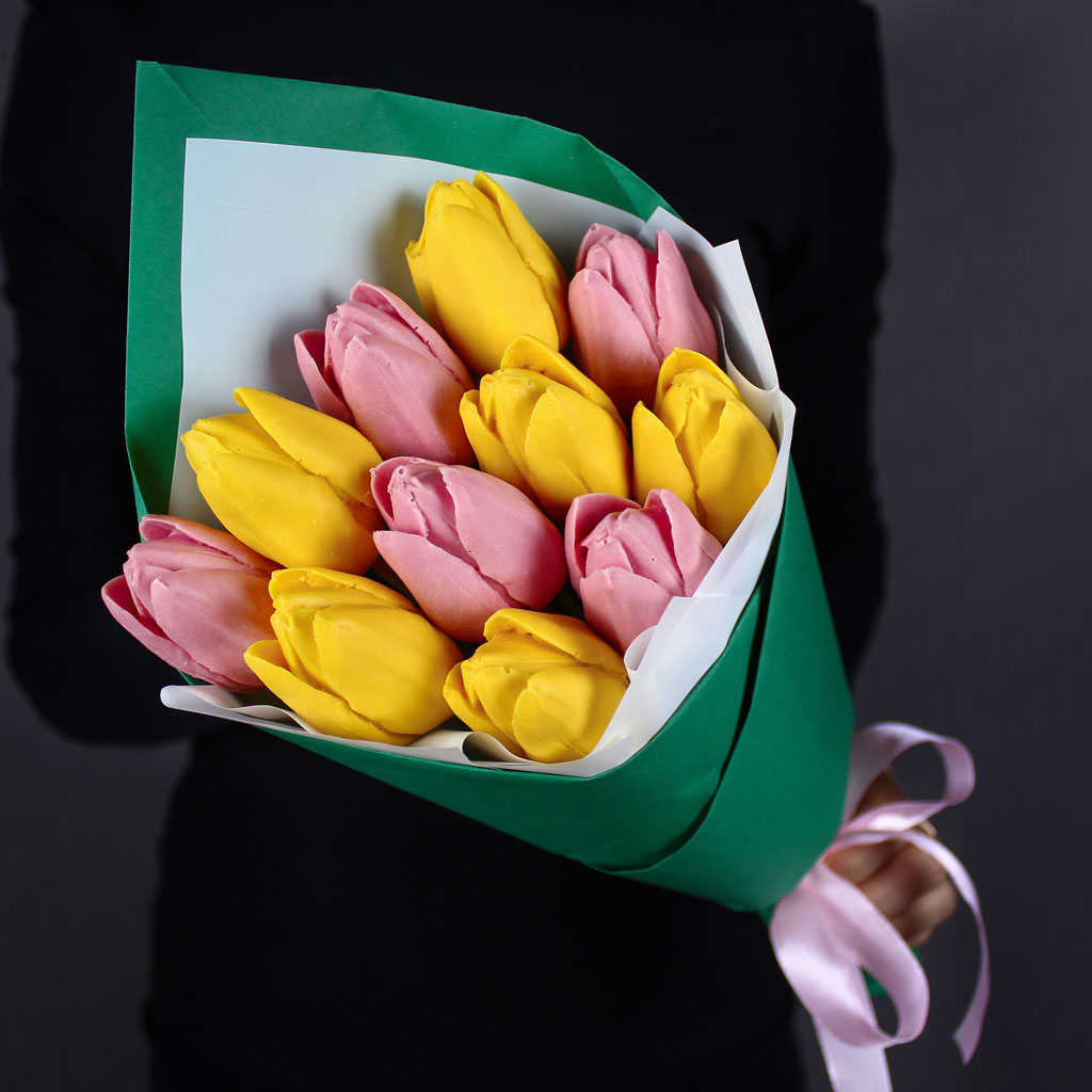 IMG_9378 Тюльпаны из шоколада «Эльза» 11 тюльпанов в зеленой упаковкею Фото 5