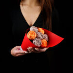 Пионы из шоколада «Рипли» 7 в картоне красный. Фото 2