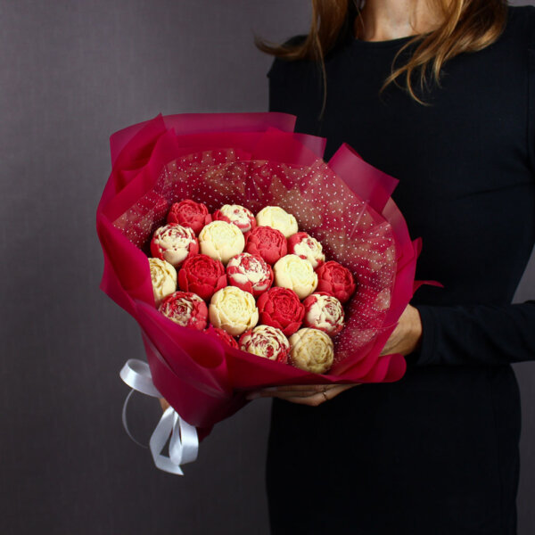 Букет из шоколада «Миранда» в пленке бордовой. 19 пионов. фото 6