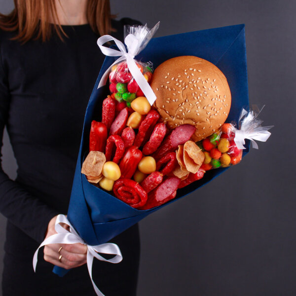 Съедобный букет «Рамзи-Крипт» в синей упаковке. Фото 5