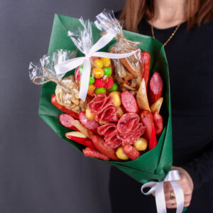 Съедобный букет «Бим-Шот» в зелёной упаковке. Фото 4